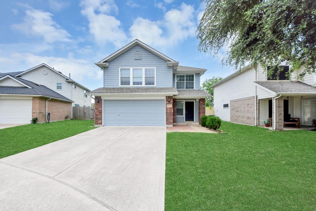 Photo of 14614 Sweetwater View Drive, Houston, TX 77047 (MLS # 64075061)