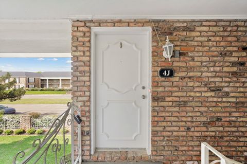 Tiny photo for 2201 Fountain View Drive #4, Houston, TX 77057 (MLS # 53018059)