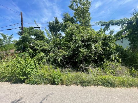 Photo of 5908 Maxroy Street, Houston, TX 77091 (MLS # 96166203)