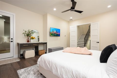 Tiny photo for 917 Thompson Street, Houston, TX 77007 (MLS # 47667191)