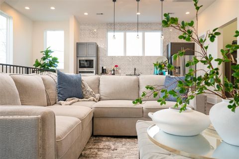 Tiny photo for 917 Thompson Street, Houston, TX 77007 (MLS # 47667191)