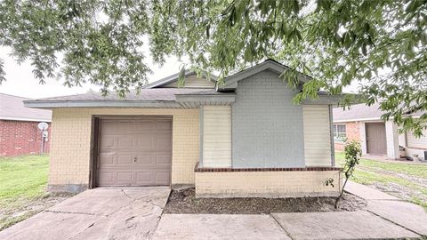 Photo of 15821 Ridgecroft Road, Houston, TX 77053 (MLS # 49351729)