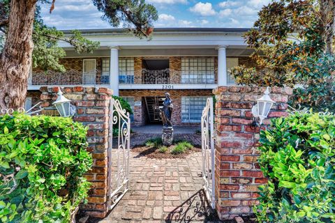 Photo of 2201 Fountain View Drive #J 15, Houston, TX 77057 (MLS # 4806762)