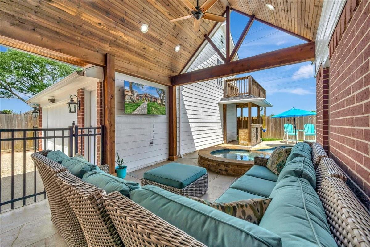 306 Sunset Ridge Drive