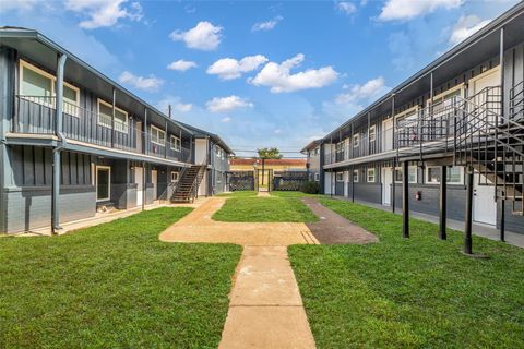 Photo of 4706 Yellowstone Boulevard #25, Houston, TX 77021 (MLS # 58614099)