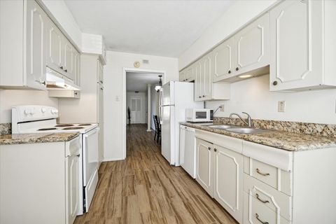 Tiny photo for 7600 Burgoyne Road #152, Houston, TX 77063 (MLS # 91766653)