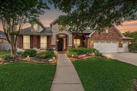 Photo of 8610 Bering Chase Way, Richmond, TX 77406 (MLS # 89947975)