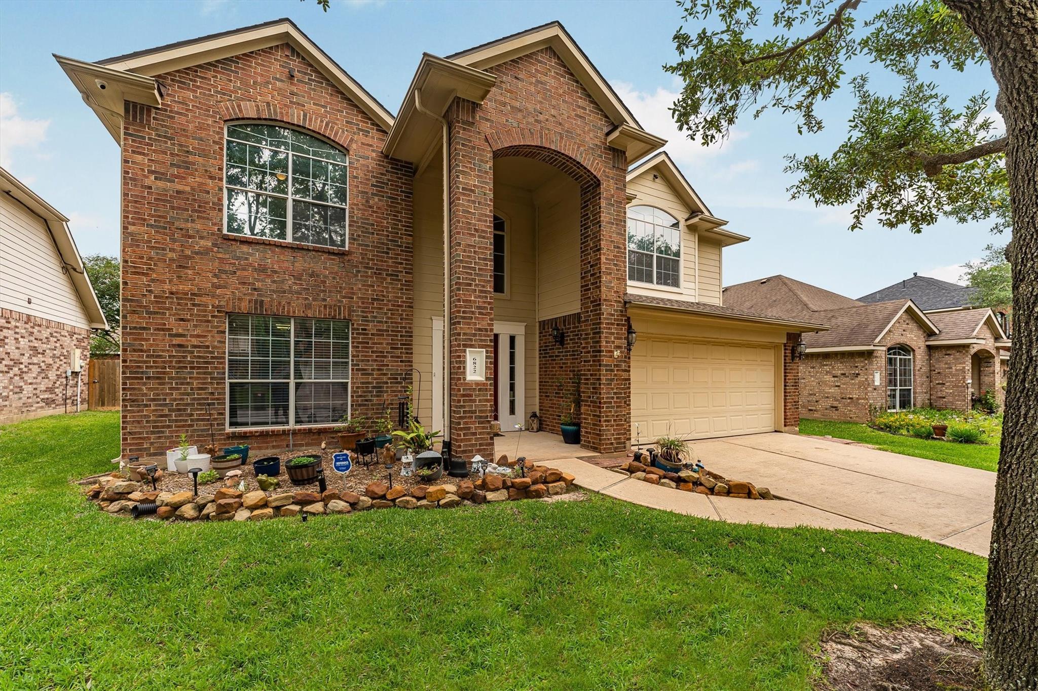 6822 Summer Bridge Lane