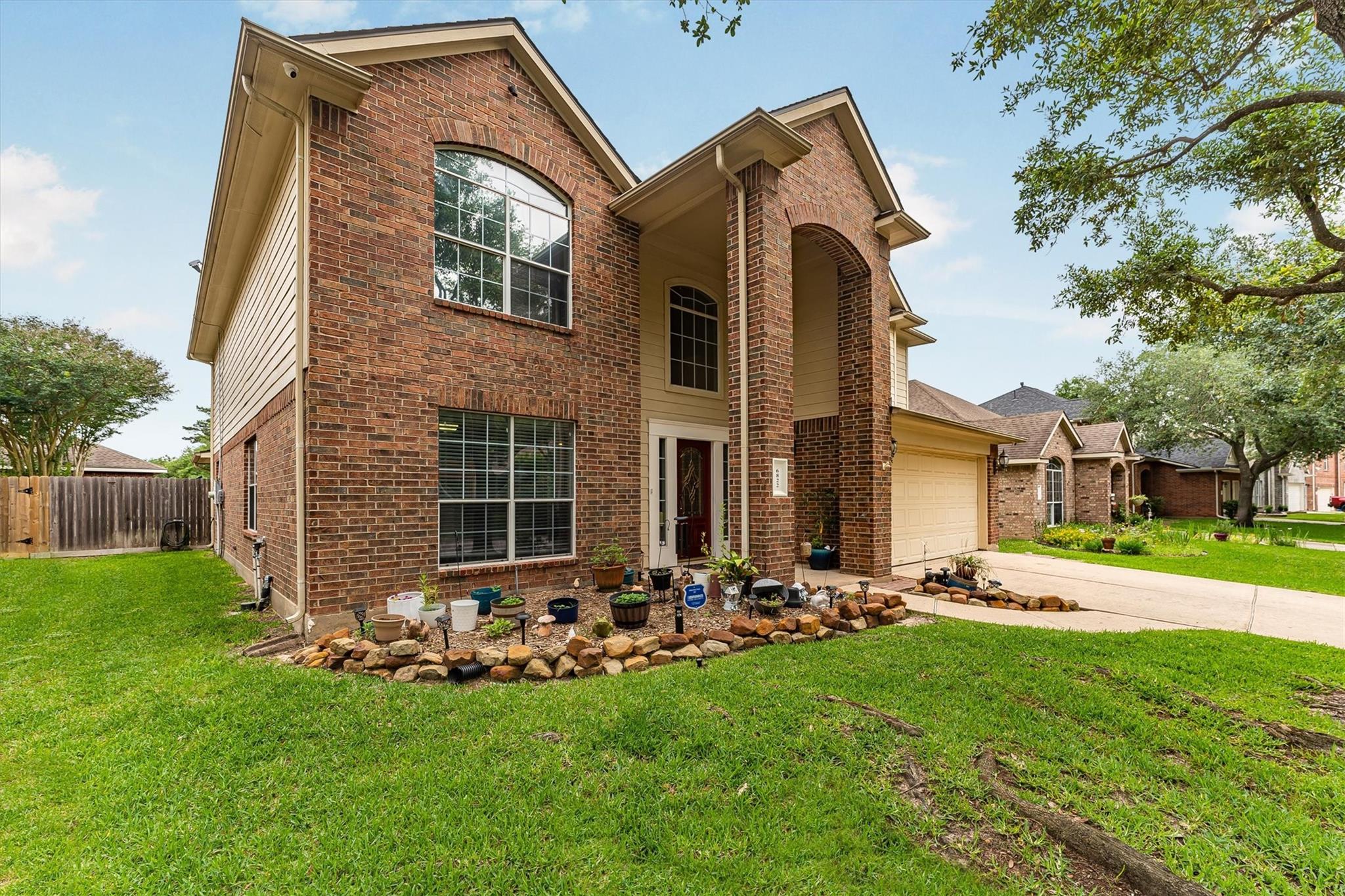 6822 Summer Bridge Lane