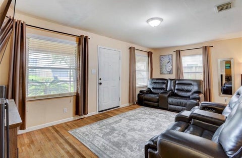 Photo of 6625 Sivley Street, Houston, TX 77055 (MLS # 79626729)