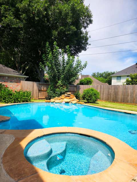 Homes For Sale - 4614 Sunshine Drive<br/> Sugar Land, TX 77479