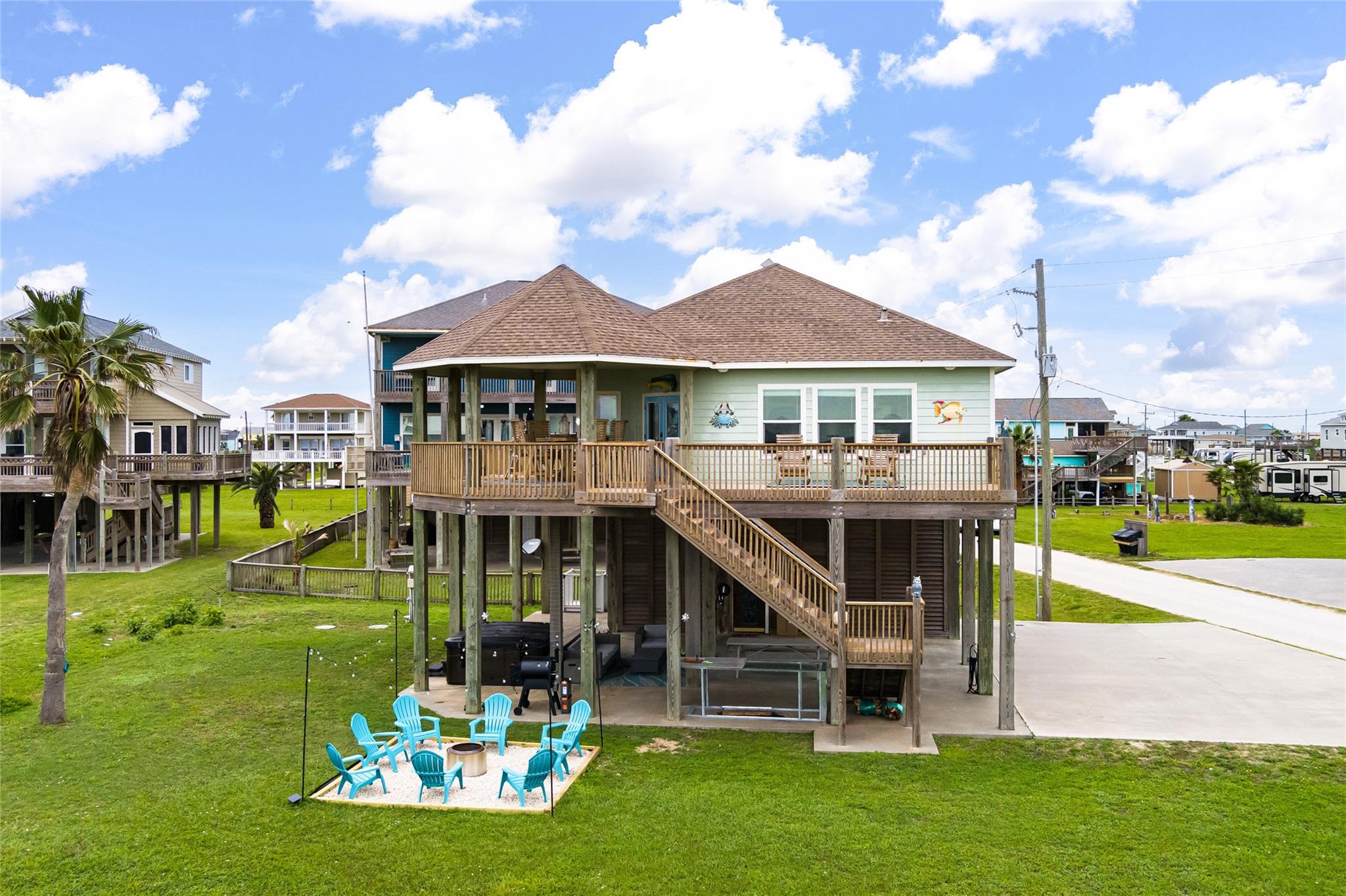 859 Gregory Lane