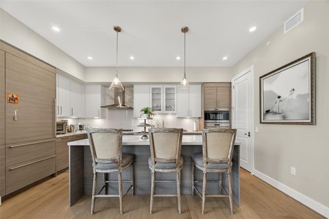 Photo of 2047 Westcreek Lane #608, Houston, TX 77027 (MLS # 76117990)