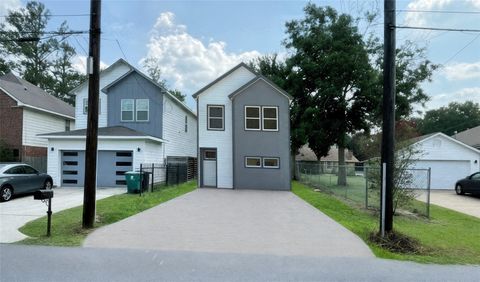 Photo of 6510 Tuskegee Street, Houston, TX 77091 (MLS # 35905345) Photo of 6510 Tuskegee Street, Houston, TX 77091 (MLS # 35905345)