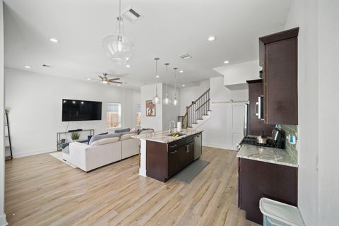 Tiny photo for 4402 Mckinley Street #B, Houston, TX 77051 (MLS # 31690192)