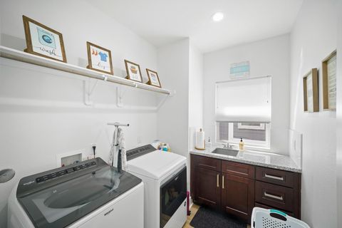 Tiny photo for 4402 Mckinley Street #B, Houston, TX 77051 (MLS # 31690192)