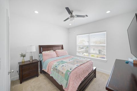 Tiny photo for 4402 Mckinley Street #B, Houston, TX 77051 (MLS # 31690192)