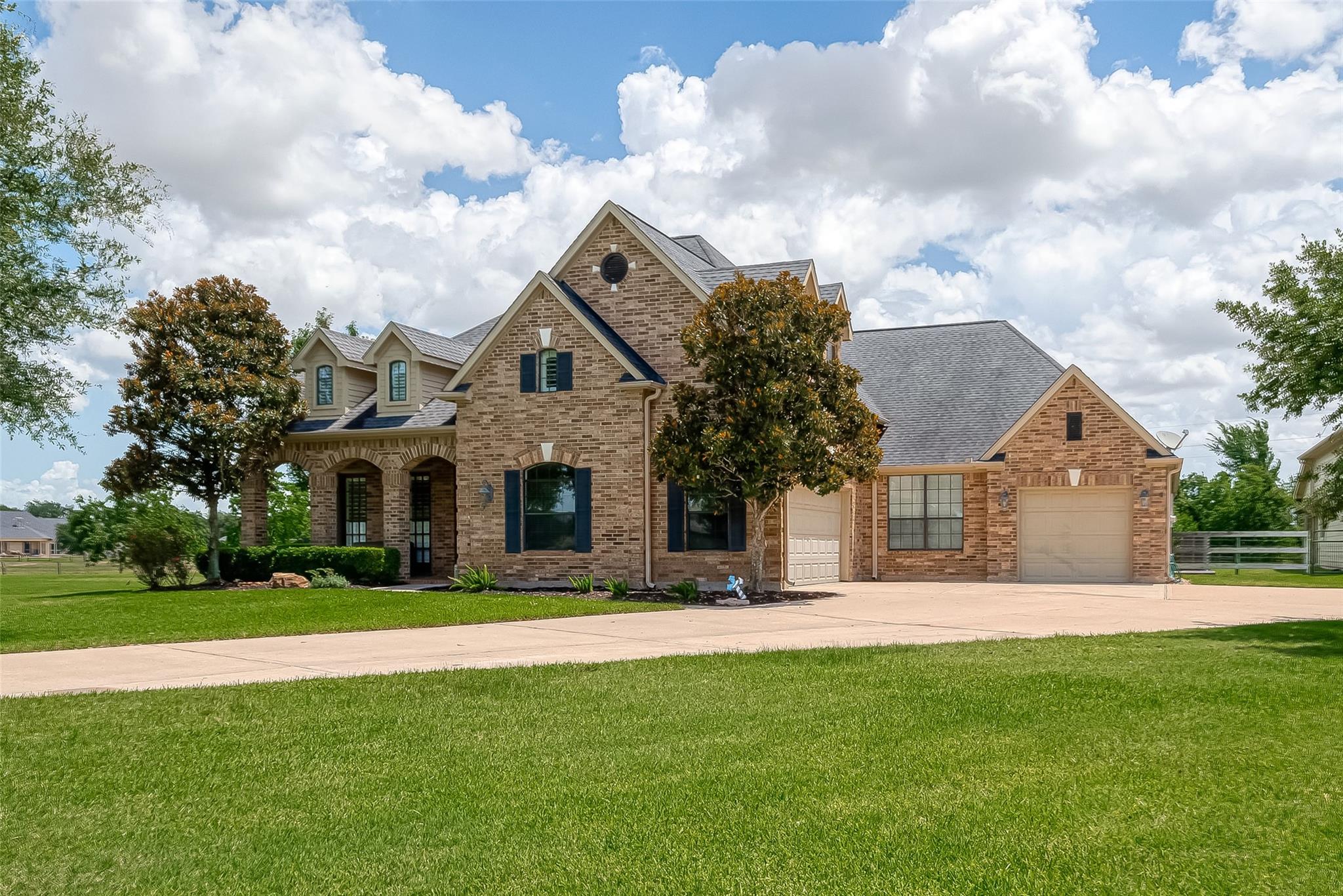 4810 Shadow Grass Drive