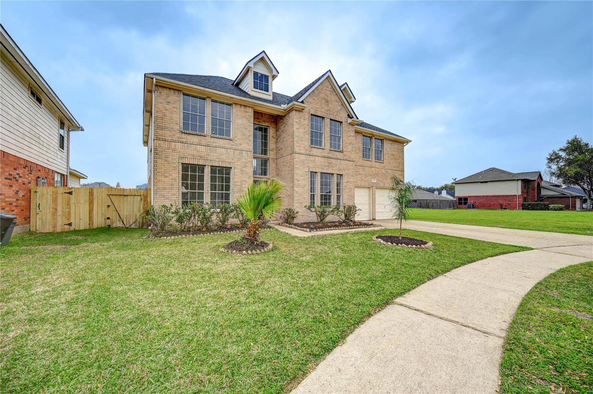 11906 Dinosaur Valley Drive