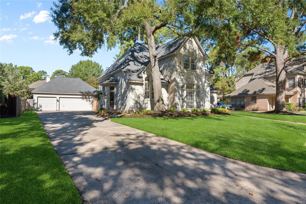 Photo of 1807 Mountain Aspen Lane, Kingwood, TX 77345 (MLS # 63745045)