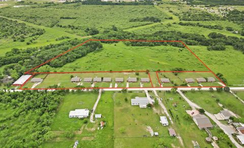 Multifamily For Sale - 3227 County Road 2004<br/> Corsicana, TX 75110