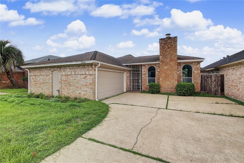 Photo of 9606 Sandstone Street, Houston, TX 77036 (MLS # 9282637)