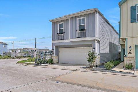 Photo of 2403 Bay Breeze Drive, Kemah, TX 77565 (MLS # 48825703)