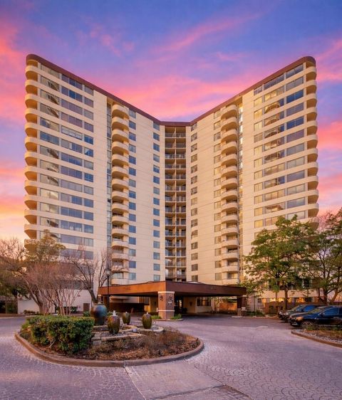 Photo of 3525 Sage Road #1612, Houston, TX 77056 (MLS # 96526697)