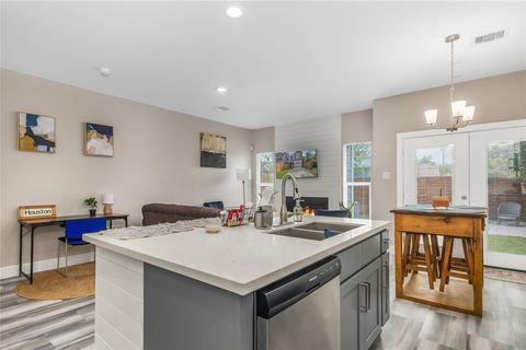 Photo of 5417 Texas Street #A, Houston, TX 77011 (MLS # 3805467) Photo of 5417 Texas Street #A, Houston, TX 77011 (MLS # 3805467)