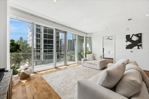 Condo For Sale - 1600 Post Oak Boulevard #1006<br/> Houston, TX 77056