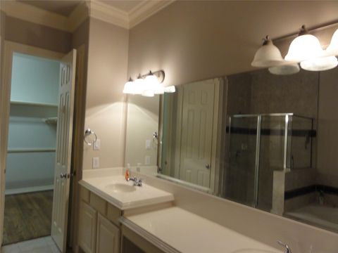 Tiny photo for 3211 Holly Crossing Drive, Houston, TX 77042 (MLS # 95738891)