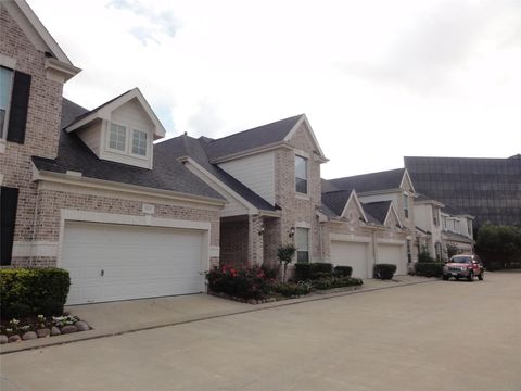 Photo of 3211 Holly Crossing Drive, Houston, TX 77042 (MLS # 95738891)