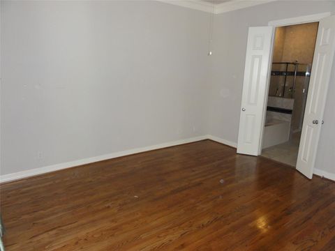 Tiny photo for 3211 Holly Crossing Drive, Houston, TX 77042 (MLS # 95738891)