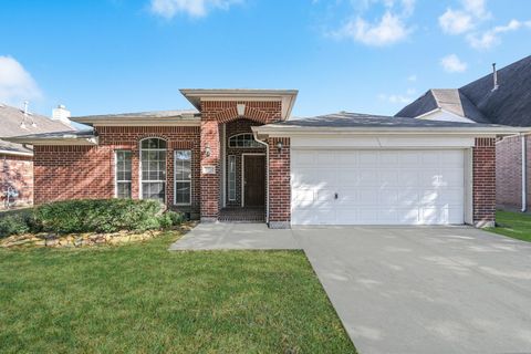 Photo of 10002 Forest Spring Lane, Pearland, TX 77584 (MLS # 21508116)