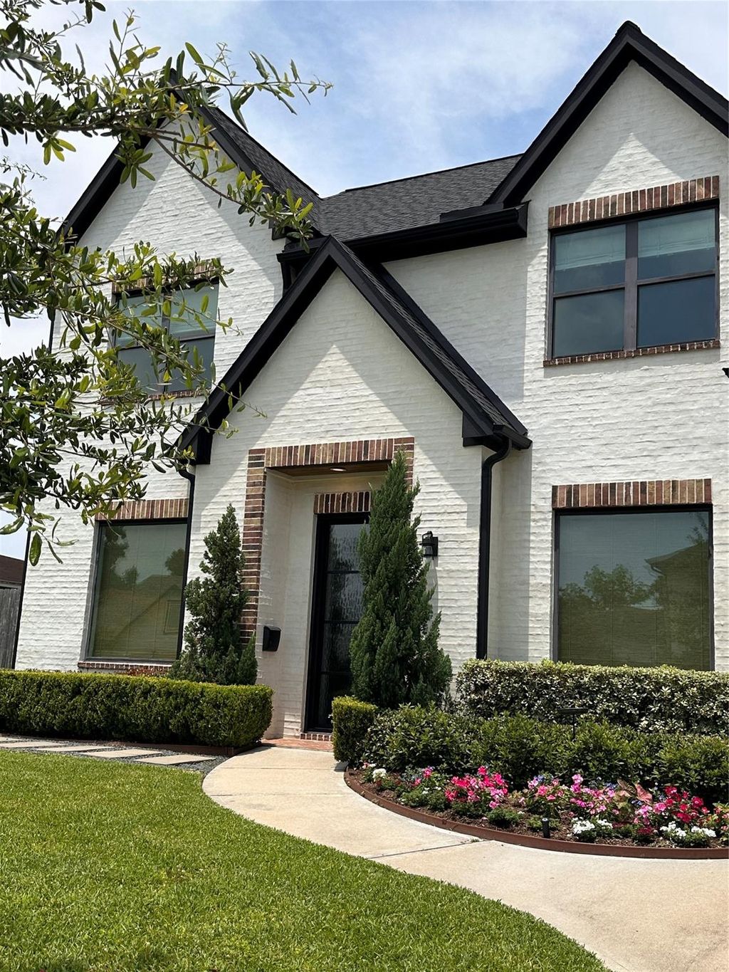 Photo of 1216 Chamboard Lane, Houston, TX 77018 (MLS # 31379098)