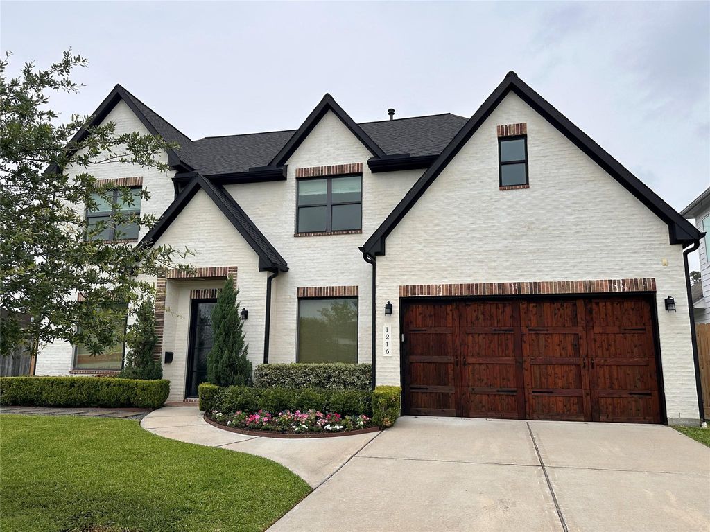 Photo of 1216 Chamboard Lane, Houston, TX 77018 (MLS # 31379098)