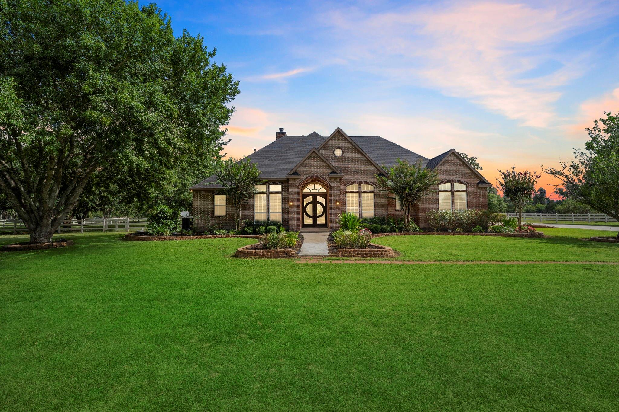 1806 Grand River Drive