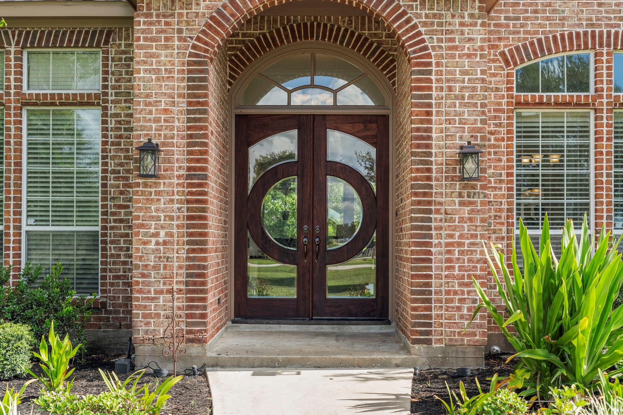 1806 Grand River Drive