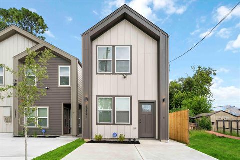 Photo of 7987 Chateau Street #D, Houston, TX 77028 (MLS # 90684290)