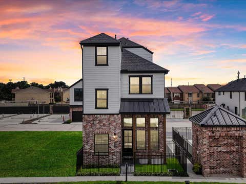 Photo of 9218 Washington Heights Street, Houston, TX 77063 (MLS # 65866386)