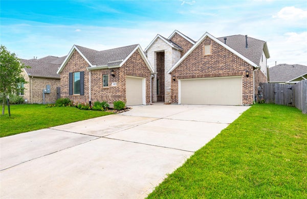 815 WORMWOOD DR, LEAGUE CITY, TX 77573 - Image cfd95dc73f6ee4e34d32d8f3b2d3cb61/3880542008