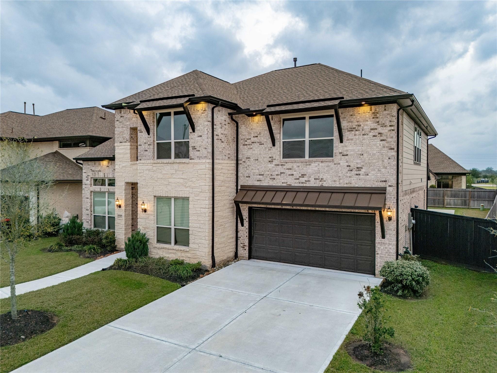 2207 Falling Fig Lane