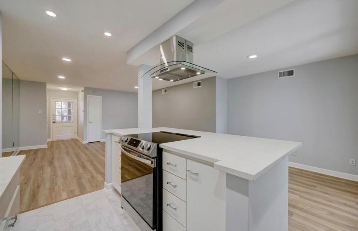 8225 Kingsbrook Road 116