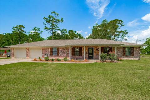 Photo of 109 Fox Hollow Street, Baytown, TX 77521 (MLS # 57710927)