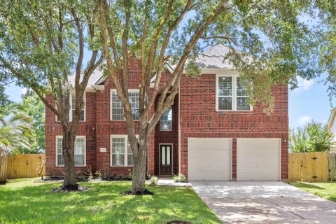 Photo of 2430 Waterwood Drive, Sugar Land, TX 77479 (MLS # 9855491)