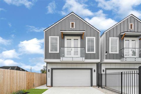 7805 Dyer Street Houston TX 77088