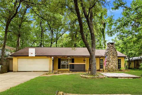 Photo of 235 Thunderbird Court, Conroe, TX 77304 (MLS # 83795178)