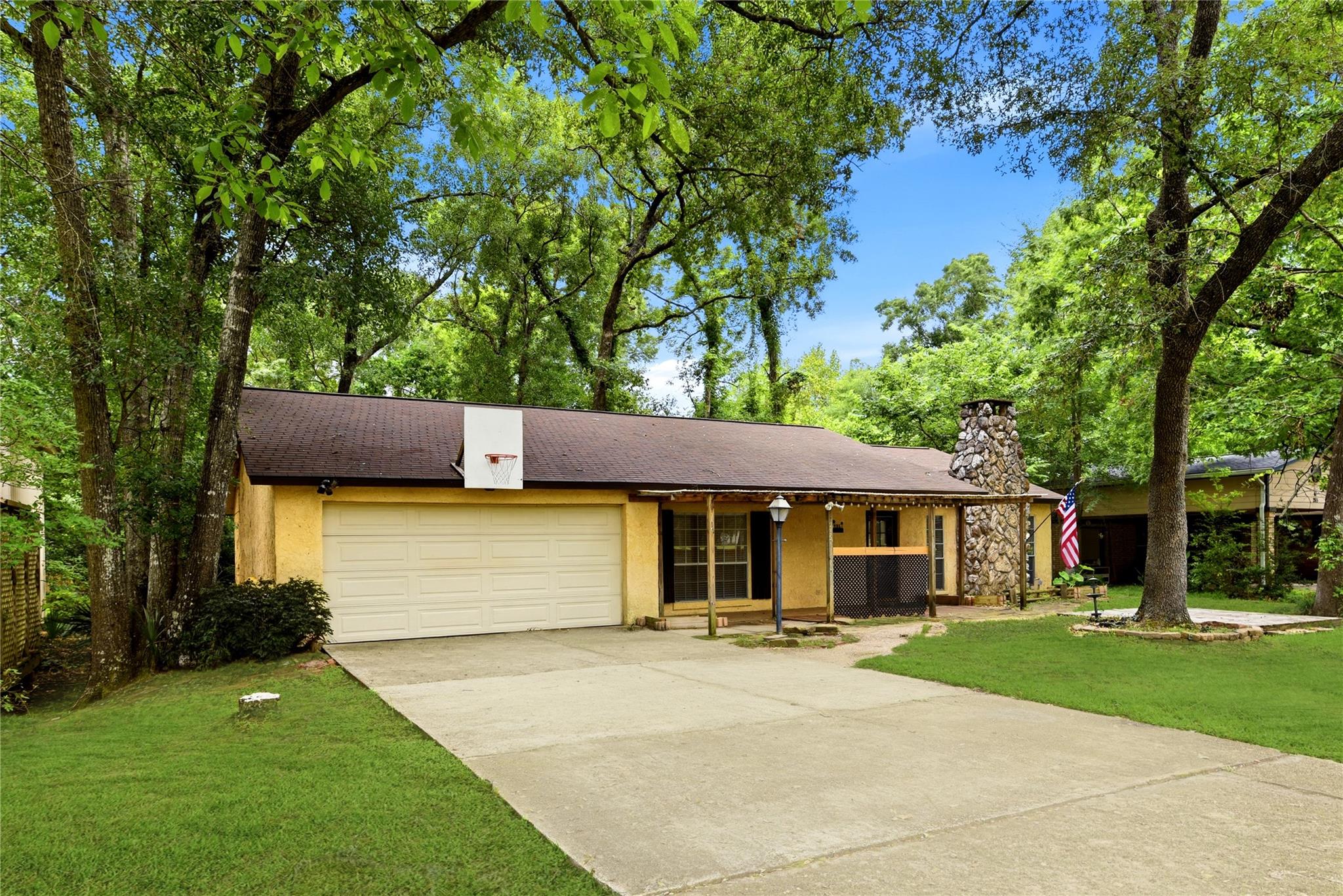 235 Thunderbird Court