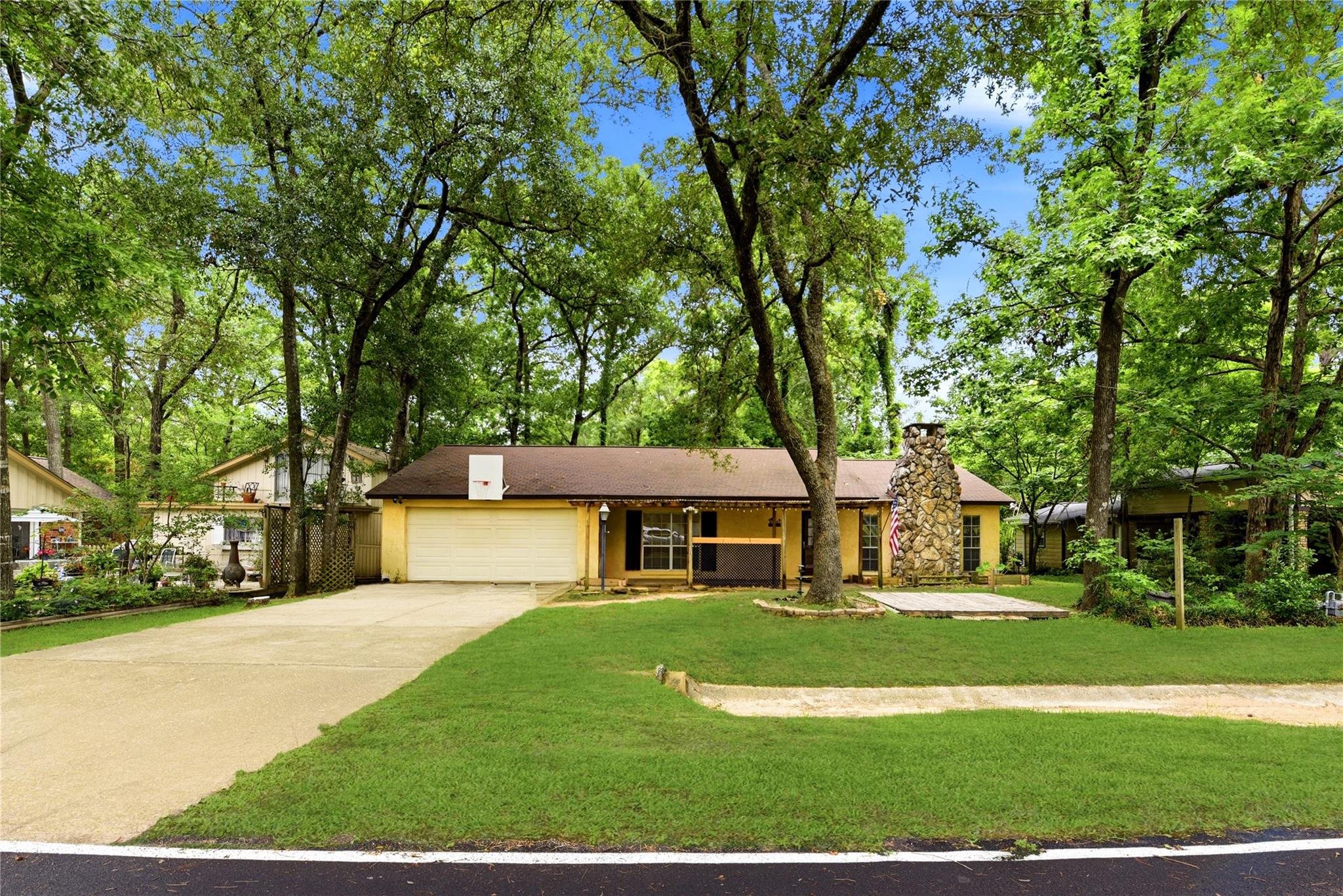 235 Thunderbird Court
