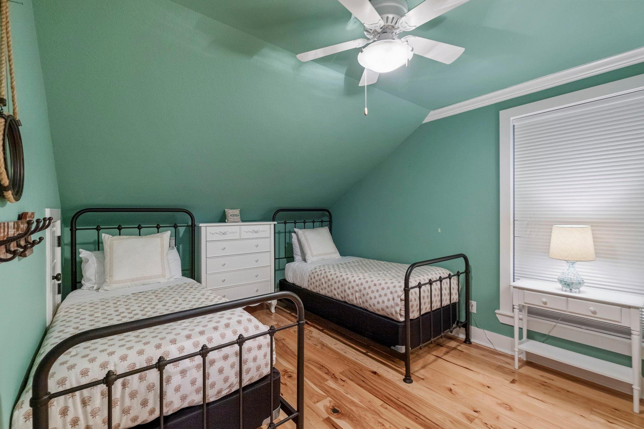 Galveston, Texas, 77554, United States, 3 Bedrooms Bedrooms, ,4 BathroomsBathrooms,Residential,Active,2032454
